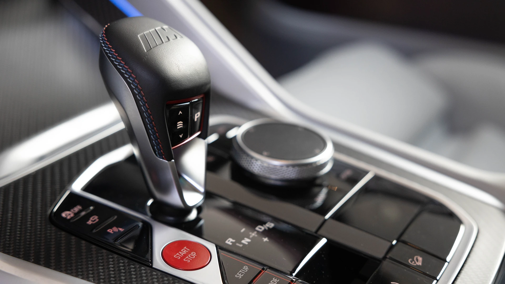 BMW XM 2024 - SUV thumbnail NaN